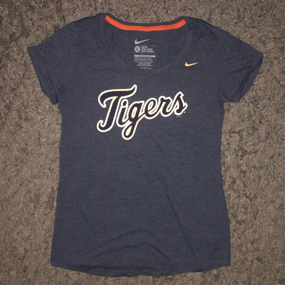 MLB Detroit Tigers Nike Women’s Slim Fit Shirt, Size L